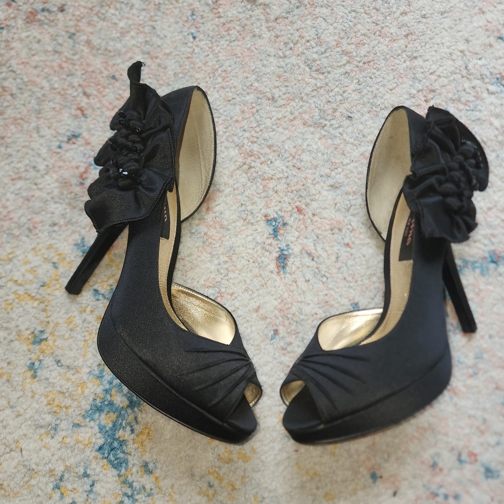 Nia Women's Black platform high heels with ribbon & Beaded embellishment 10 M